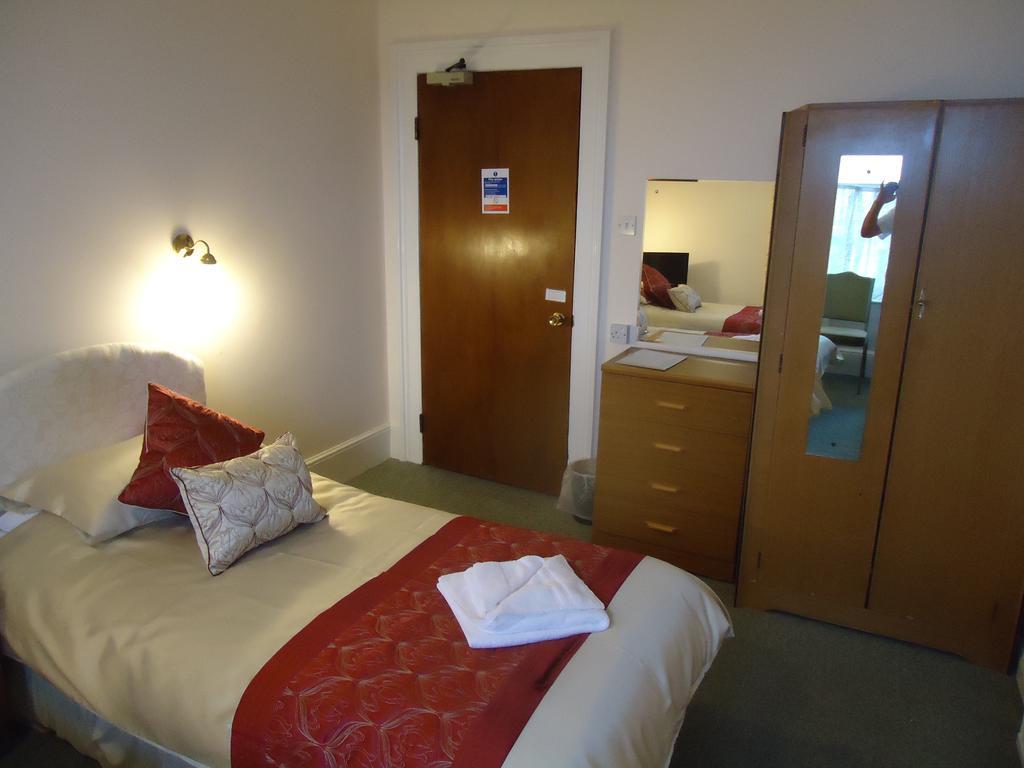 Abbey Court Hotel Торки Номер фото
