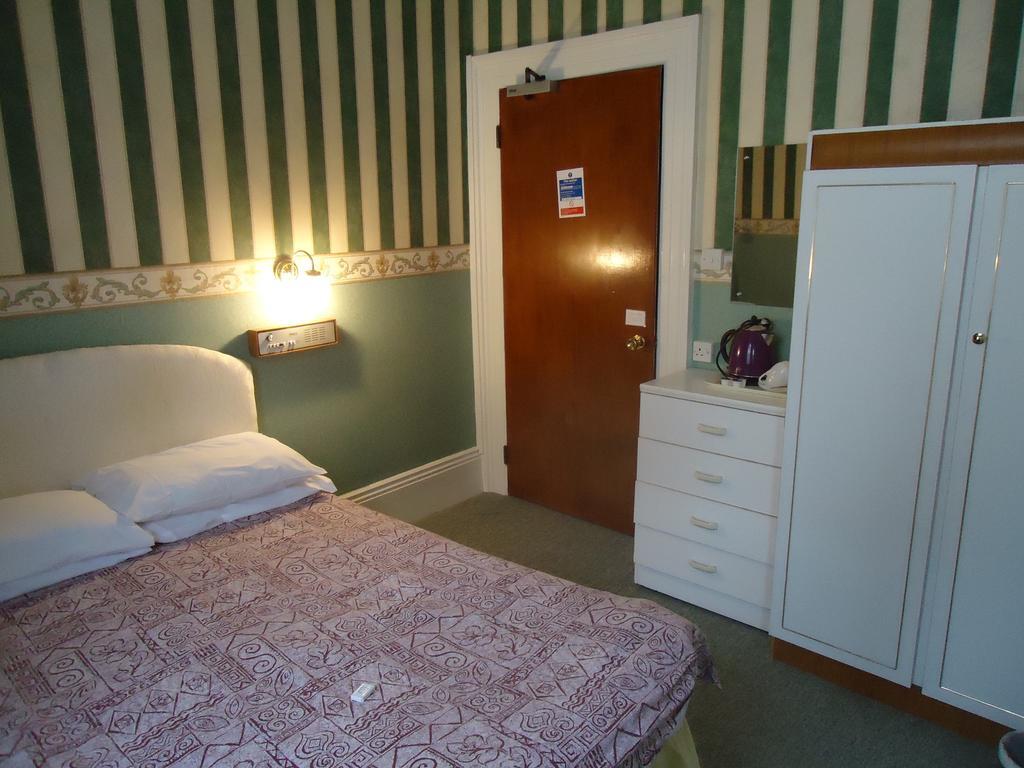 Abbey Court Hotel Торки Номер фото