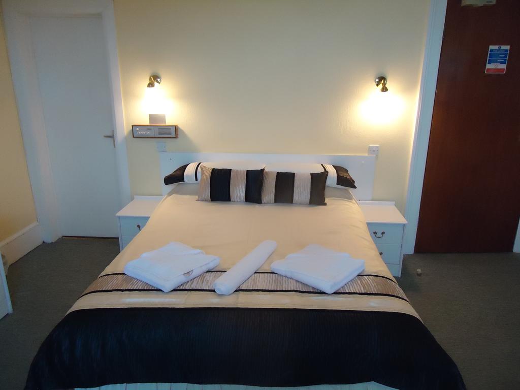 Abbey Court Hotel Торки Номер фото